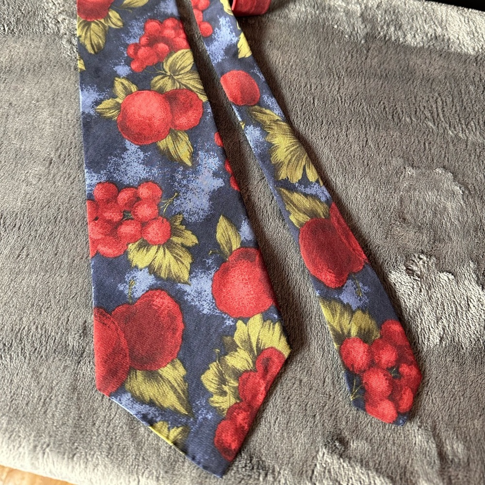 John Henry Silk tie fruit, wine‎